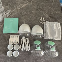 Elvie breast pump