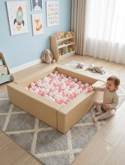 Soft play square ball pit with ball