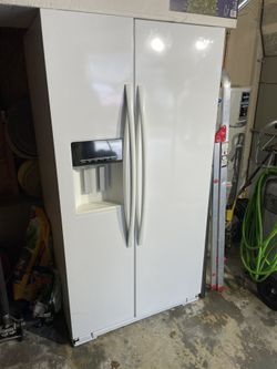 Whirlpool Fridge/Freezer For Sale