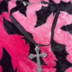 cross choker necklace 