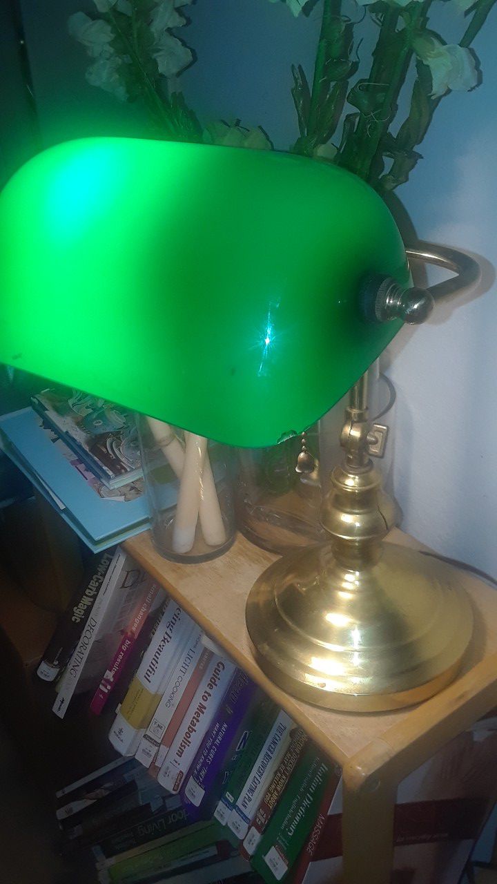 VINTAGE BANKERS GREEN LAMP