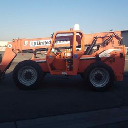 Skytrak Reach Forklift 