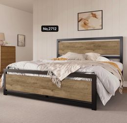Heavy Duty King Size Bed Frame Platform Metal Base with Square Footboard and 13 Strong Slats Support, Brown