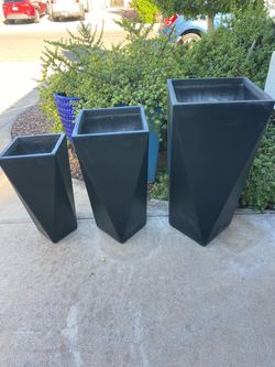 Outsunny Outdoor Planters Set of 3 with Drainage Holes, Flower Pots, Black