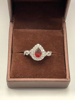 Gold diamond ring