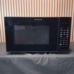 Frigidaire 1.6 cu. ft. Built-In Microwave Oven with Sensor Cook Technology, Sensor Reheat, Quick Start, Melt Setting (FMBS2227BB-D-4164)