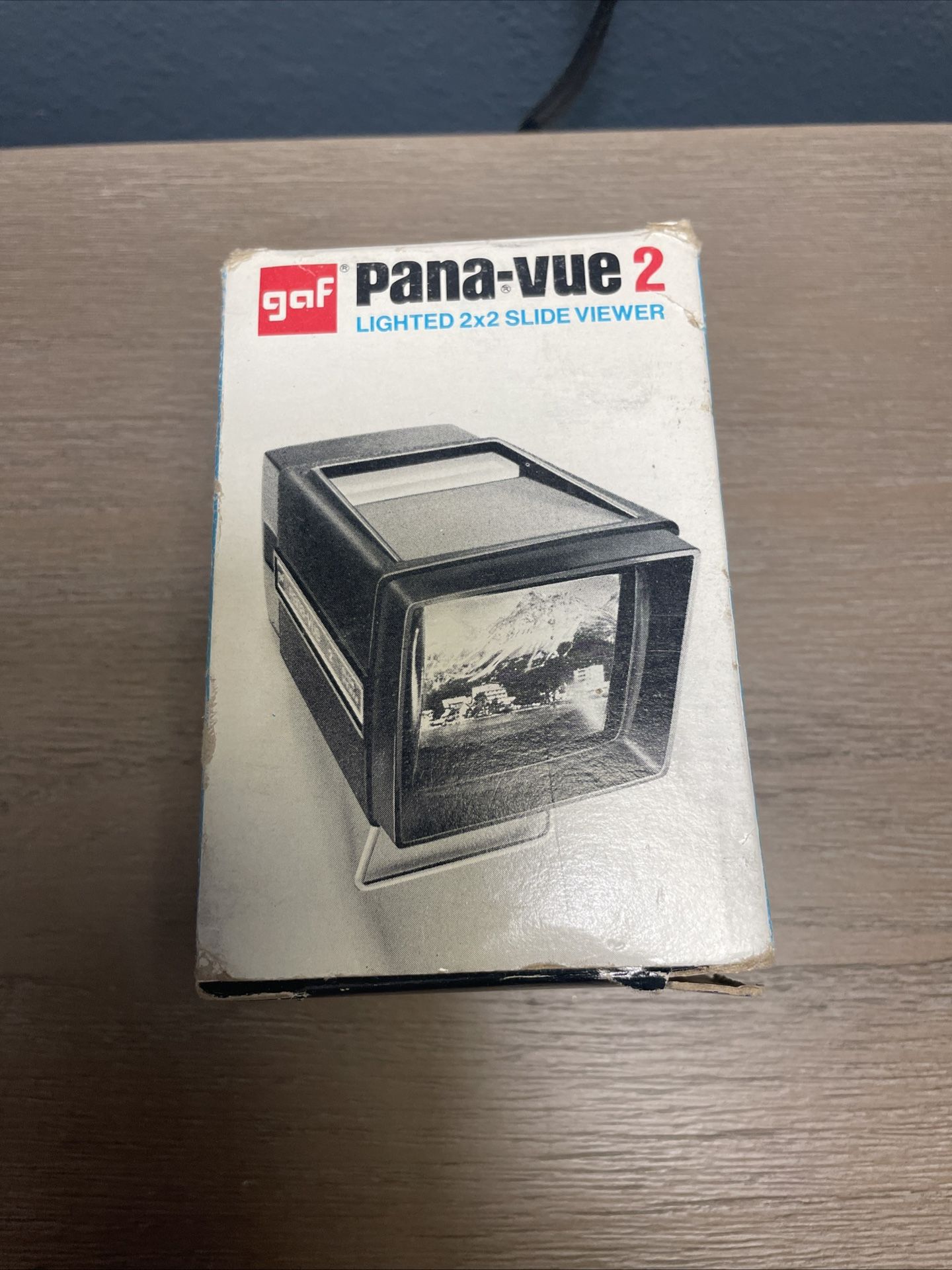 Vintage Pana-Vue Automatic Lighted 2x2 Slide Viewer 35MM by View Master GAF