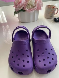 Crocs sandals, purple, M2,W4