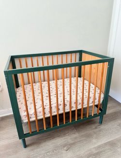 3 in 1 Convortible Crib with mattress included