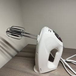Hamilton Beach 6-Speed Hand Mixer with Case - White 62632R