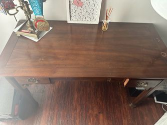 Vintage Mahogany Finish Wood Executive Desk