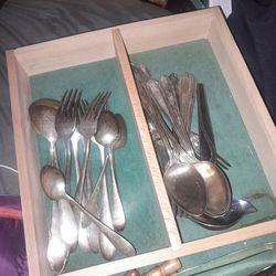 Large Estate SALE****LOTS OFCOLLECTABLES AND Antiques, And Furniture..