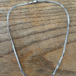 Silver 18” L Herringbone Necklace Degraded Broken At End Neck