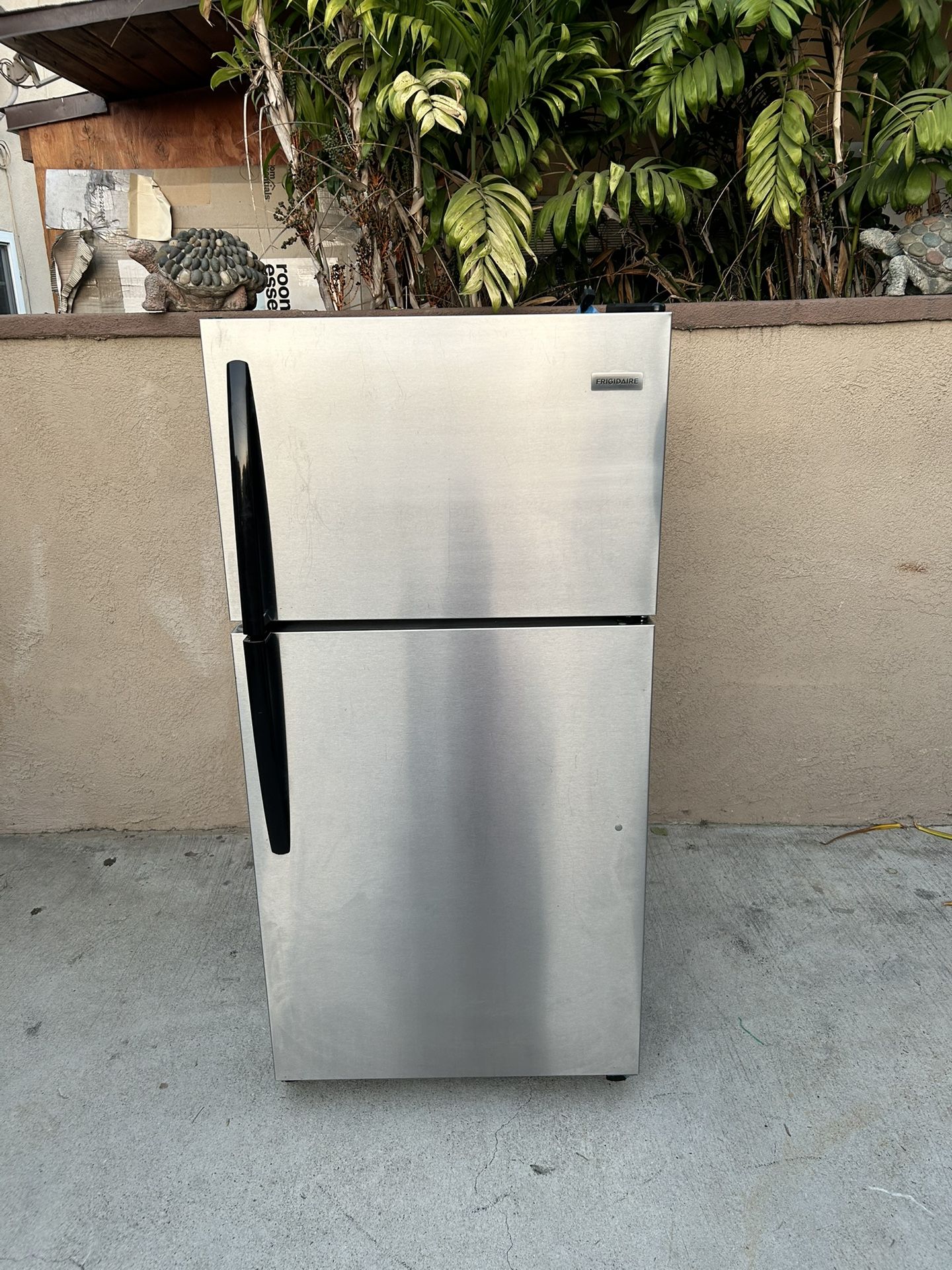 FRIGIDAIRE FRIDGE SILVER 15CU FT 28x30x60๐๐4 MONTHS WARRANTY
