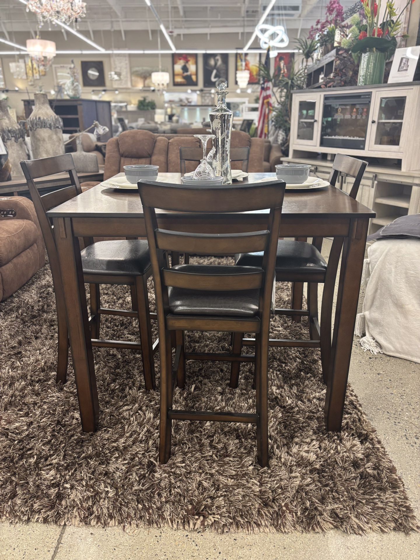 Beautiful 5 Pc Donning Table Set