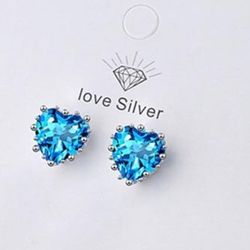 925 stamped sterling blue Heart EARRING