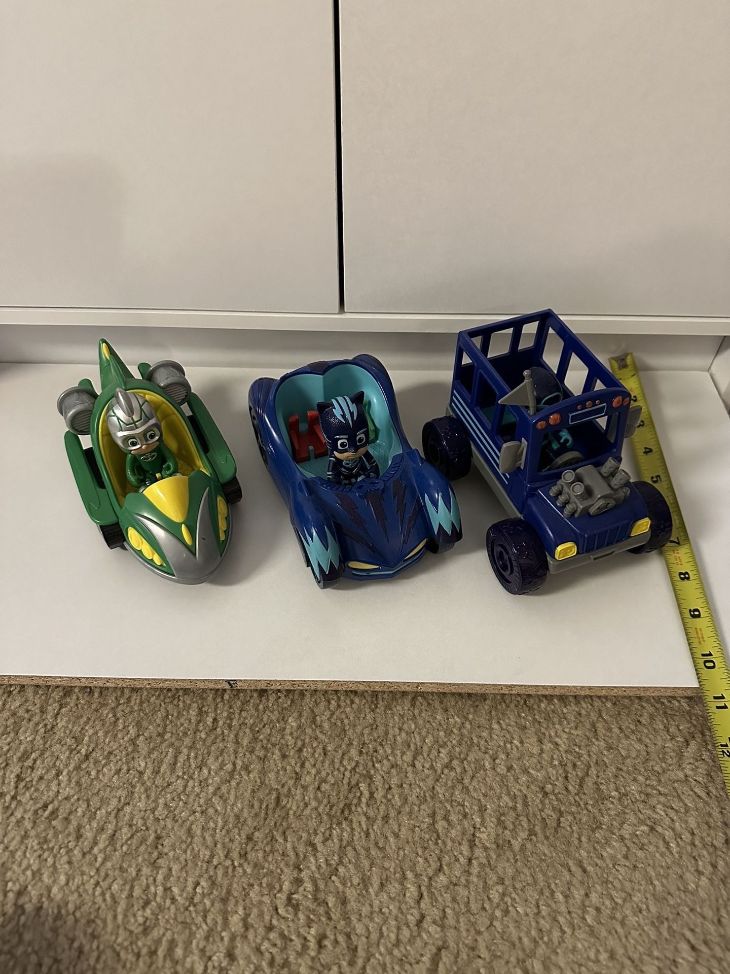 PJ Masks Cars with Action Figures (all 3 included)