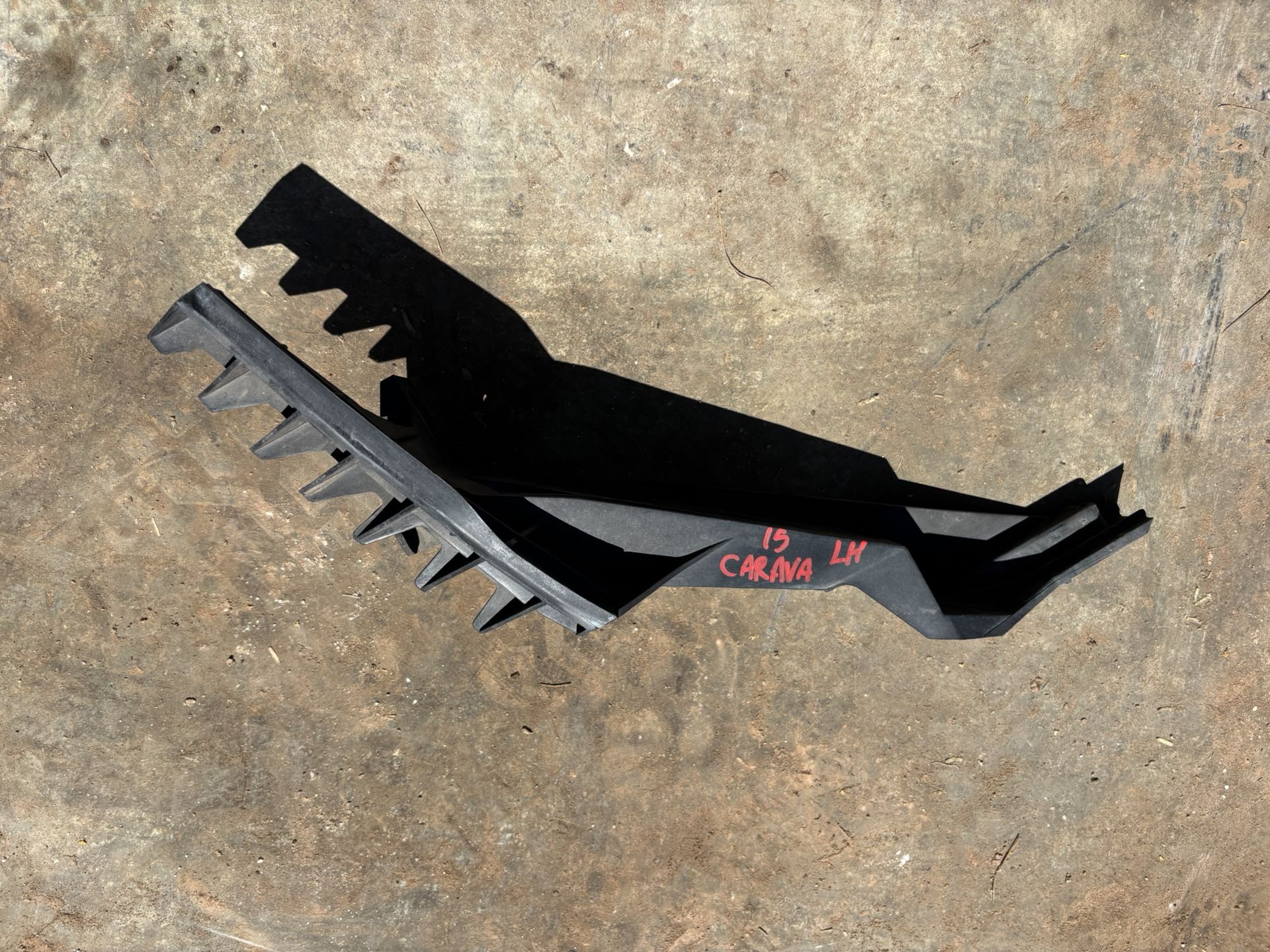 2015 Dodge Caravan Headlight Bracket