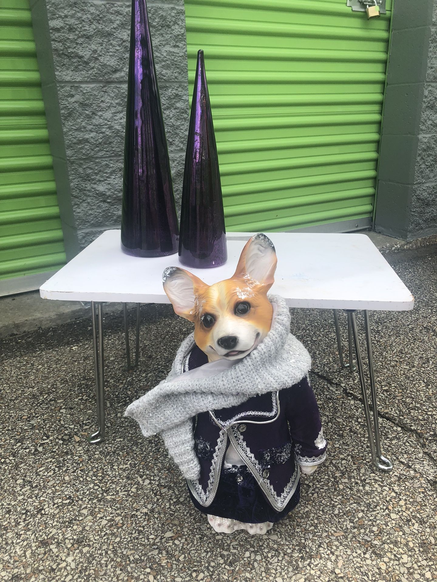Decoration piece of a dog