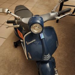 Huffy Vespa Battery Ride On Blue