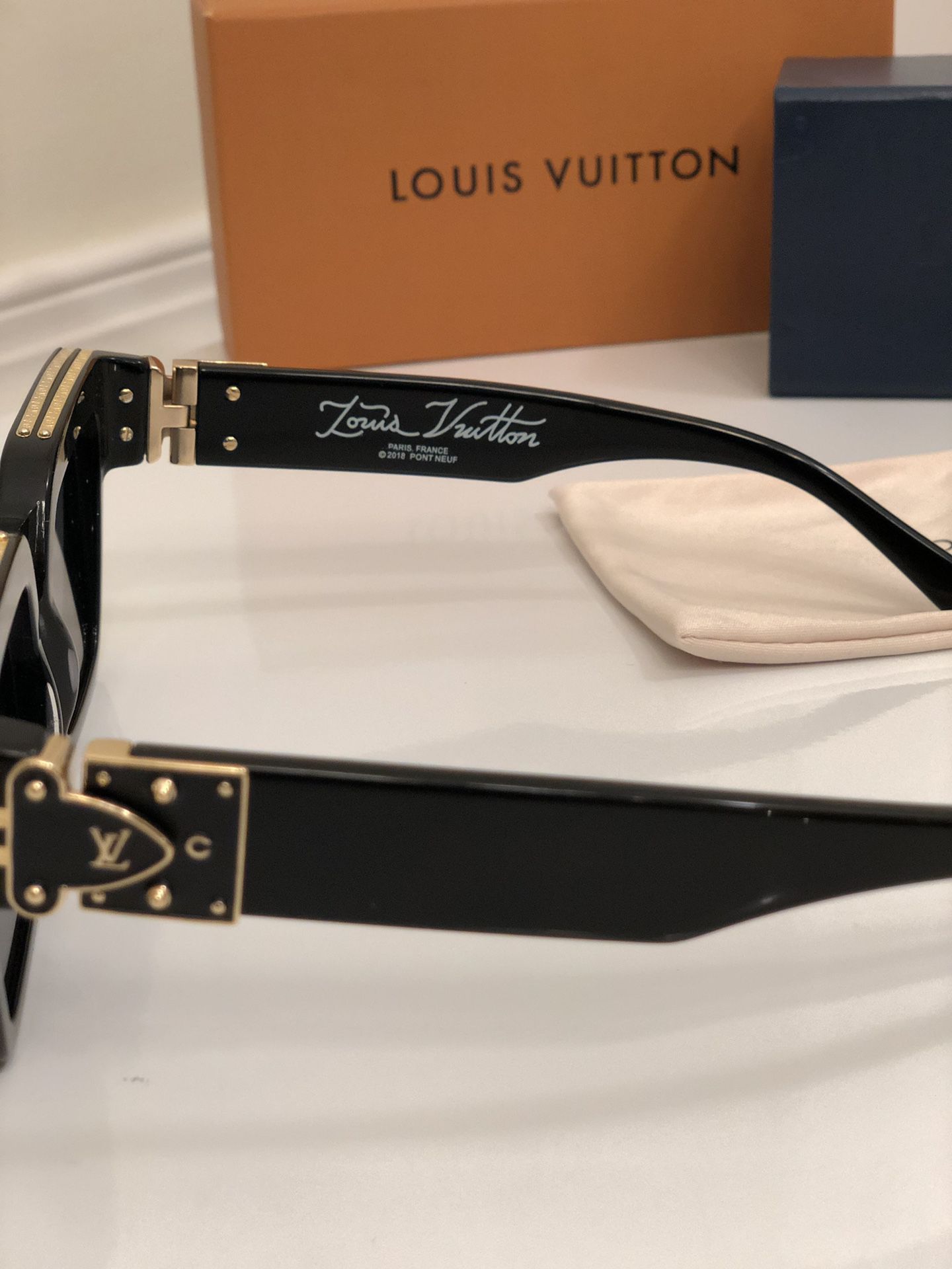 Lv sunglasses millionaire for Sale in Copley, OH - OfferUp