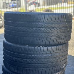 PAIR OF TIRE 265 35 22 MICHELIN 85% LIFE