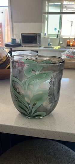 Glass vase
