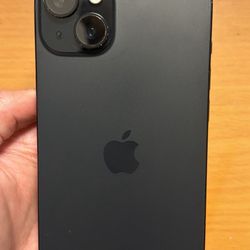 iPhone 15 Plus