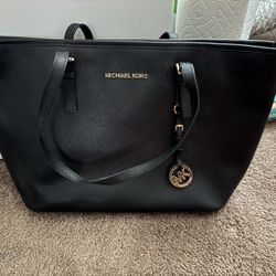 Michael Kors Purse And Coach Beach tote