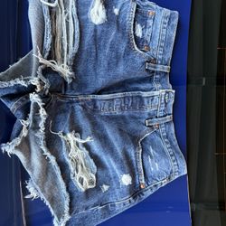Levis 501 Shorts ($15) Size W31