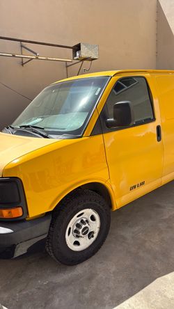 2011 GMC Savana