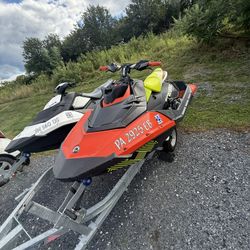 Seadoo Spark Jet skis & Trailer 