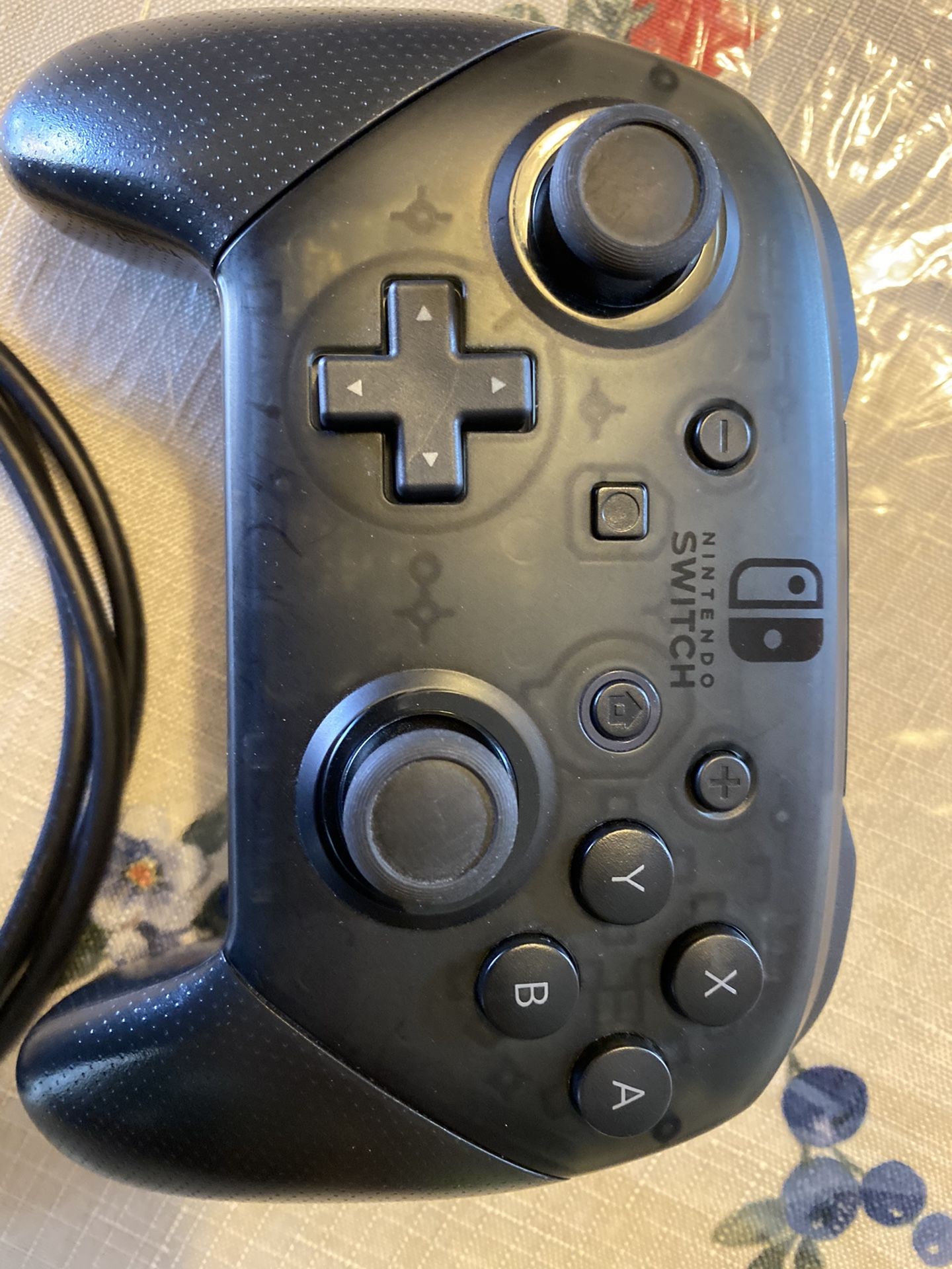 Nintendo Switch Pro Controller/with Charging Cable