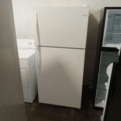 18 Cubic Foot Frost-free Whirlpool Refrigerator Beautiful Comes With A Complete 30 Day Warranty And Free Delivery Vancouver Area