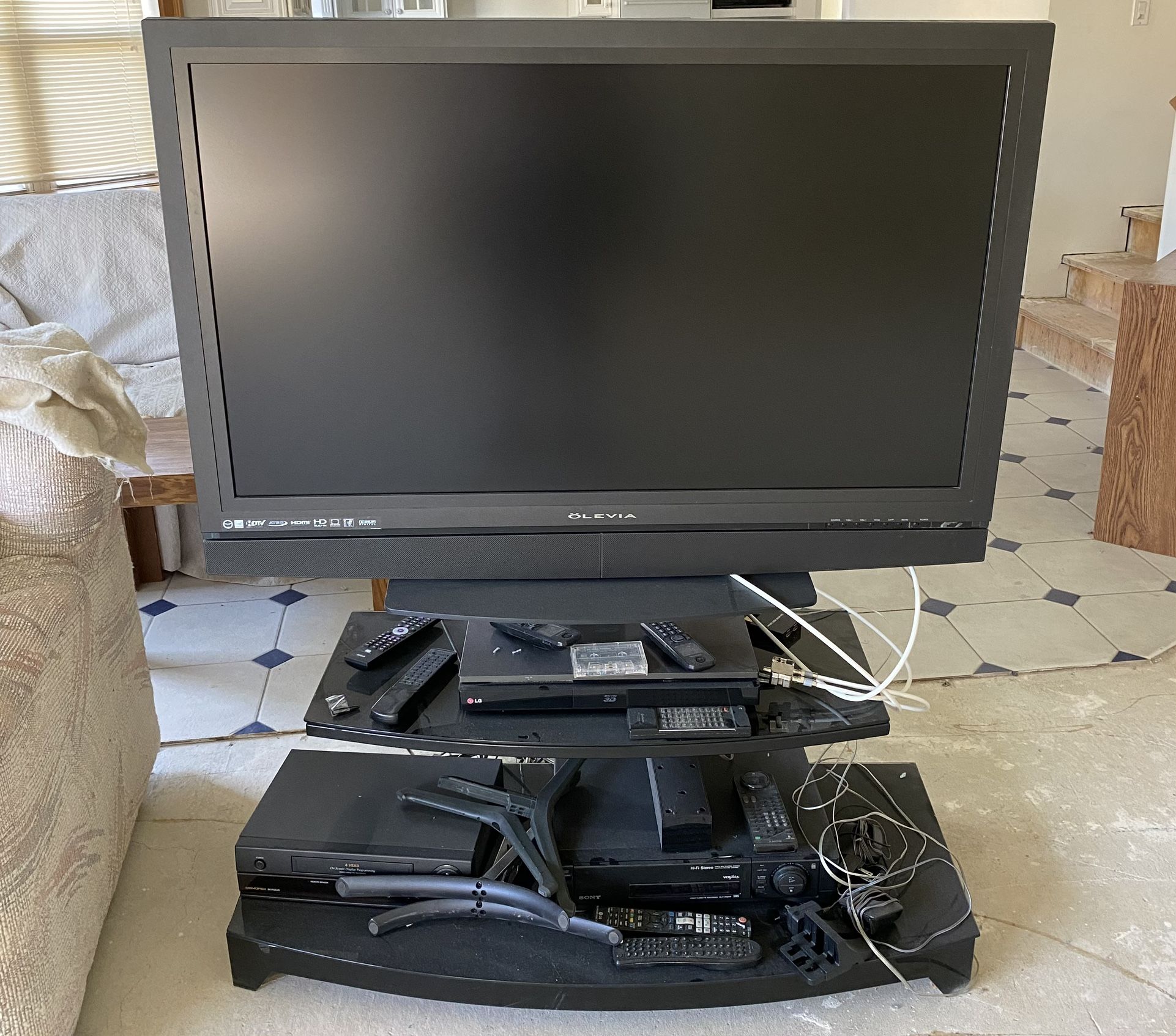 Wonderful Working TV Plus Stand