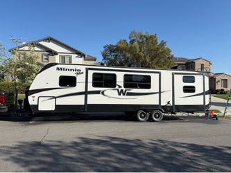 2018 BUNKHOUSE Winnebago Minnie Plus