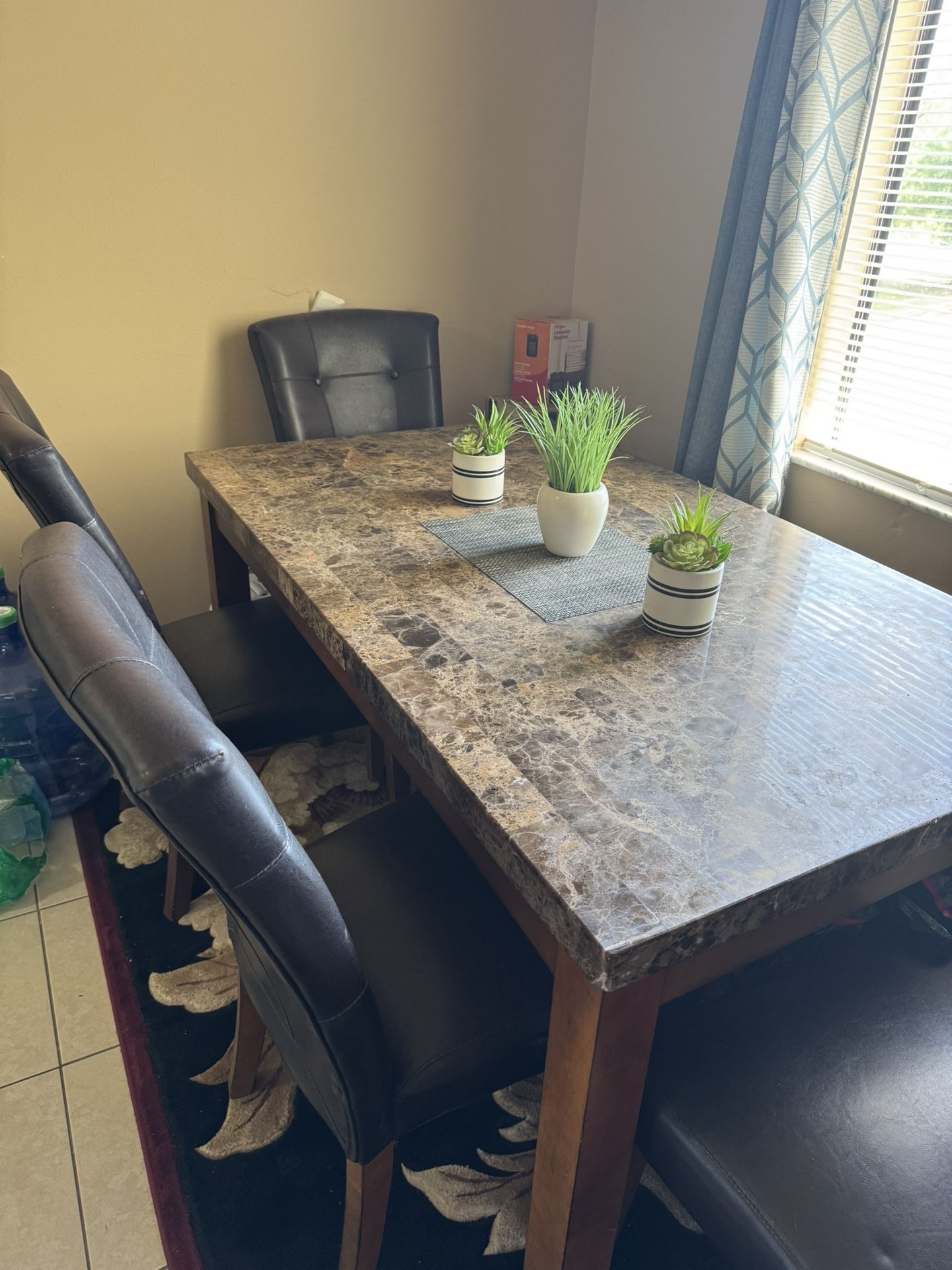 Dining Room Table and 4 Chairs