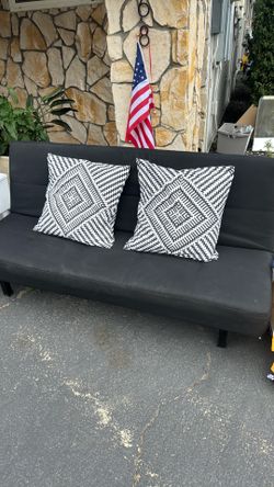Black Futon