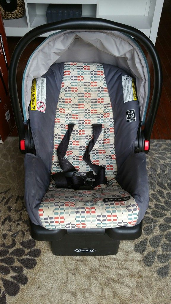 Baby Car Seat - Click Connect