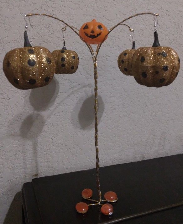 Halloween/Holiday Ornament/Earring Tree Holder
