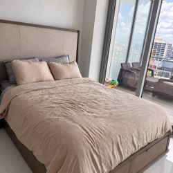 QUEEN Bed Frame 