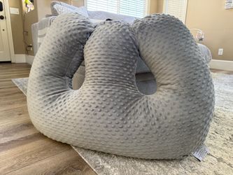 Twin Z Pillow