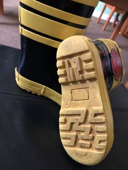 Rain boots size 7