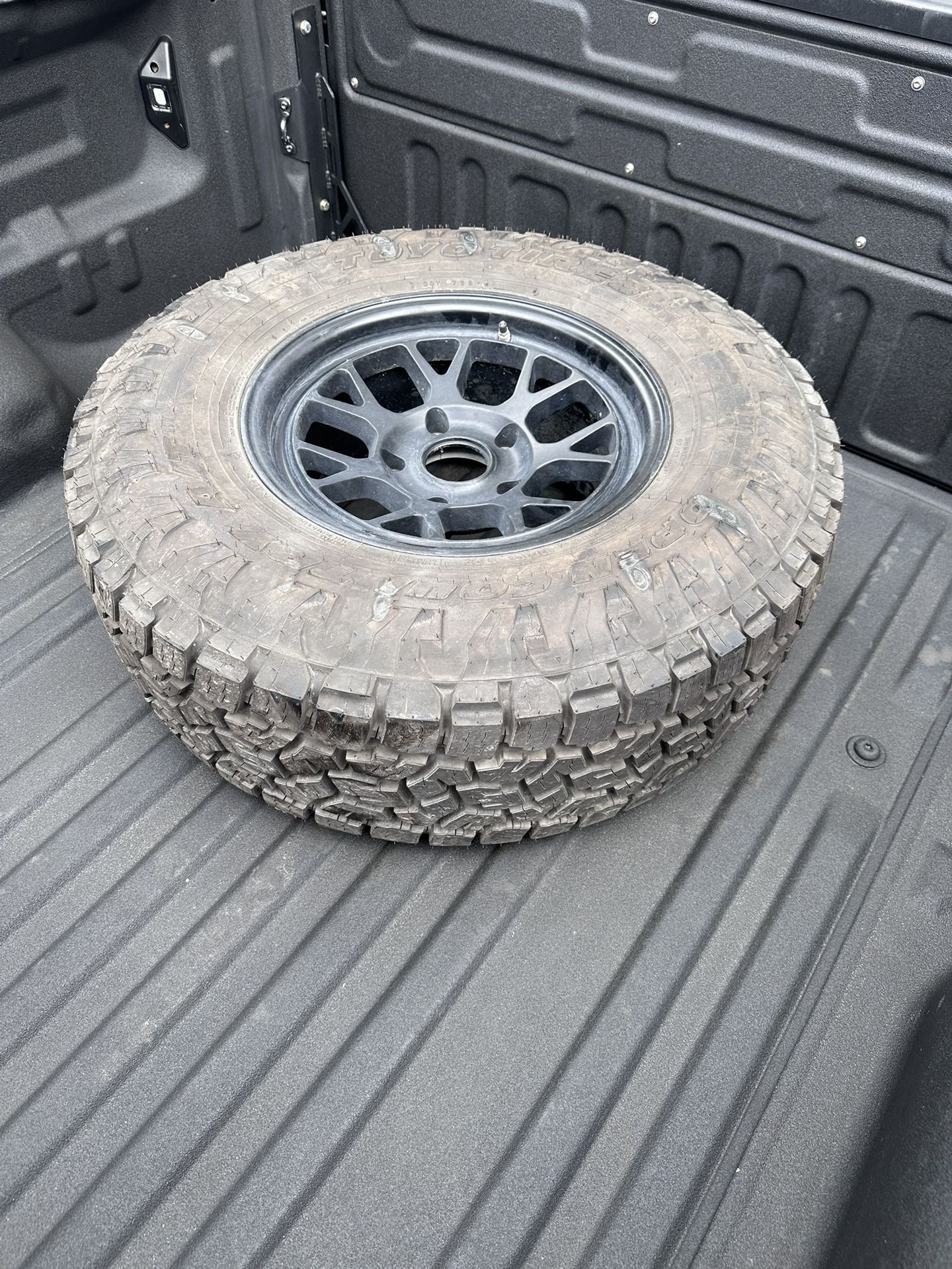 Toyo Open Country A/T3 285/75R17