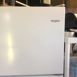 Whirlpool Refrigerator 