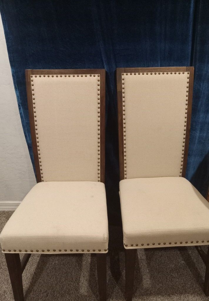 4 Chairs