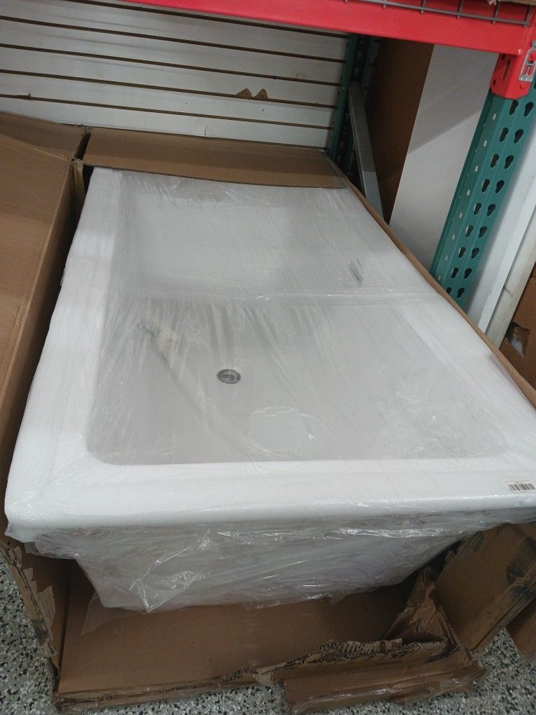 Bathtubs Varies Style. Varies Prices