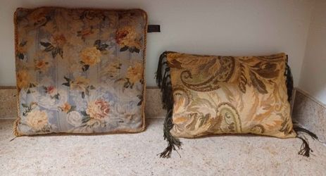 Home Decor Items- Throw Pillows