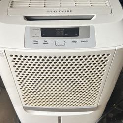 Dehumidifier 