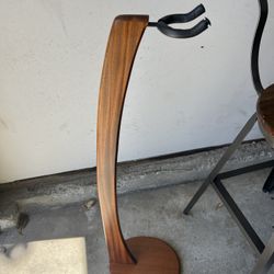 Guitar Stand. Wood. 